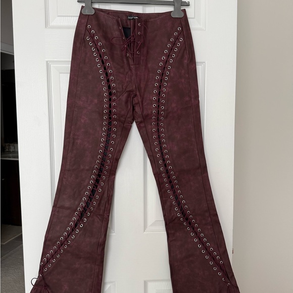 FASHIONNOVA BURGANDY LACE UP 2 PIECE FAUX LEATHER SET - Picture 5 of 7